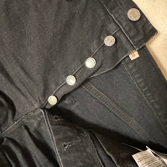 LEVIS rib cage shorts - Picture 2 of 3